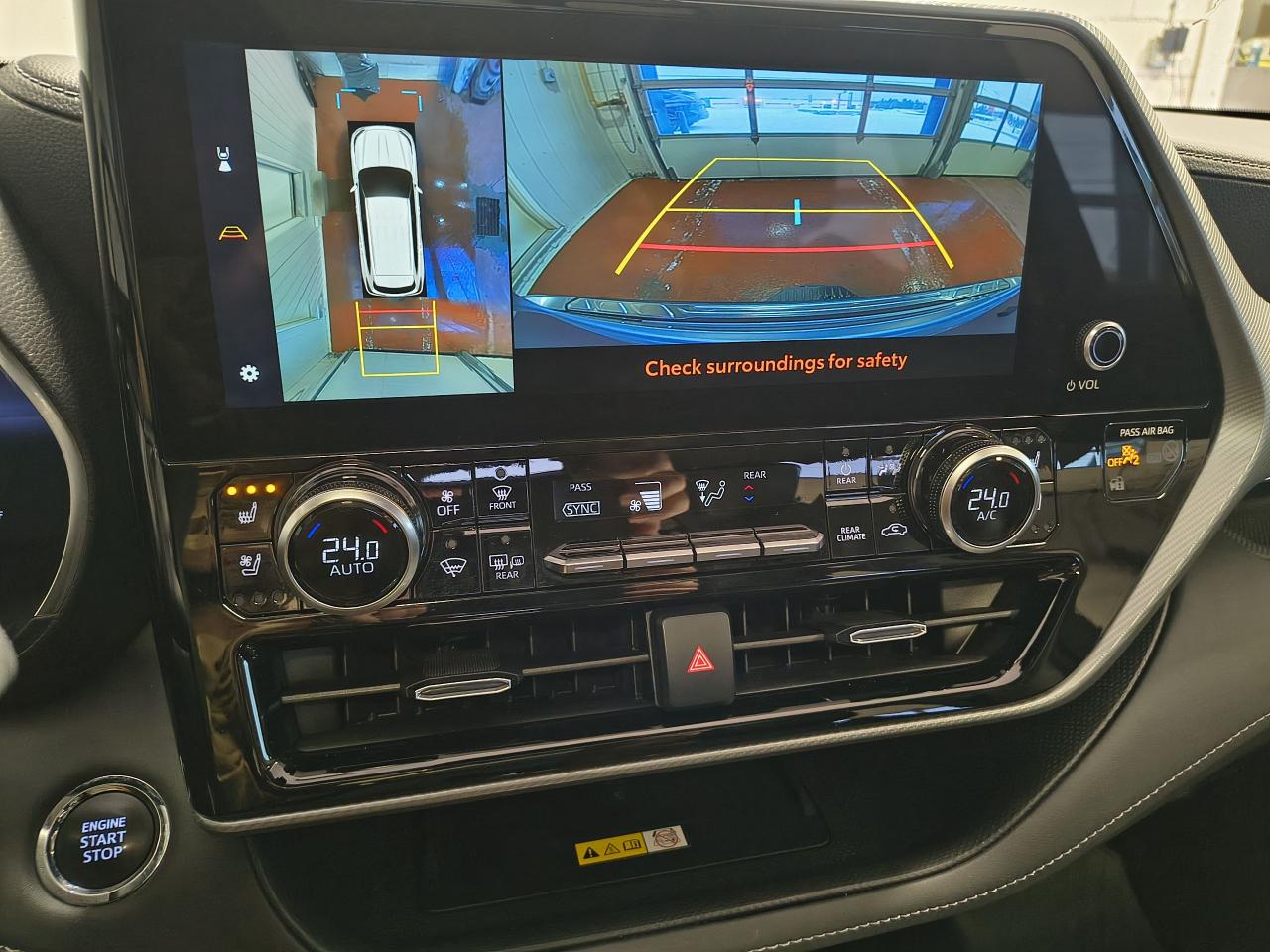 2023 Toyota Highlander PLATINUM AWD Photo0