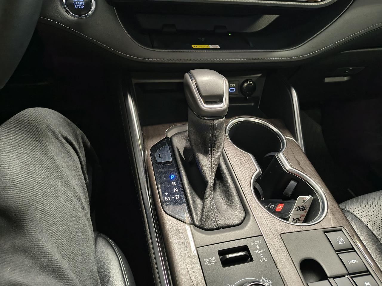 2023 Toyota Highlander PLATINUM AWD Photo0