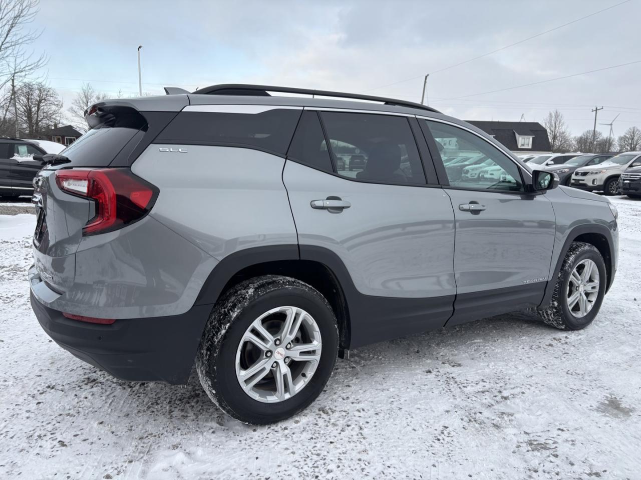 2023 GMC Terrain SLE ~NO ACCIDENTS~ Photo