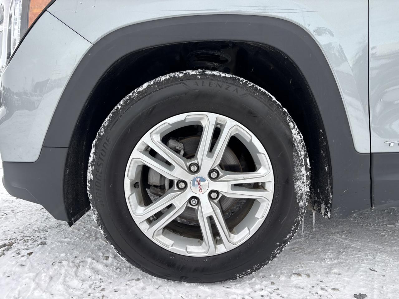 2023 GMC Terrain SLE ~NO ACCIDENTS~ Photo