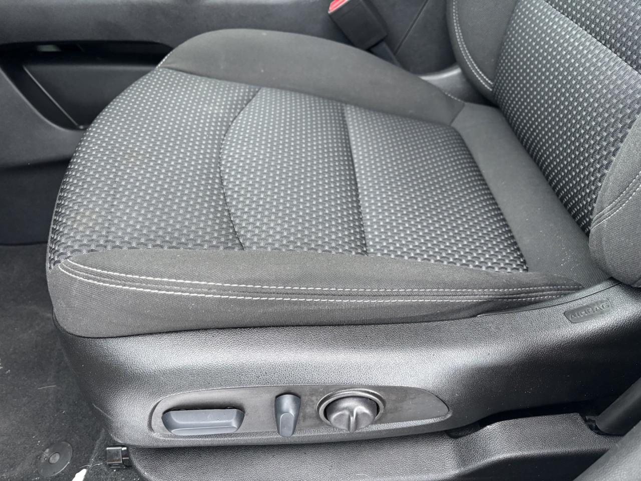 2023 GMC Terrain SLE ~NO ACCIDENTS~ Photo