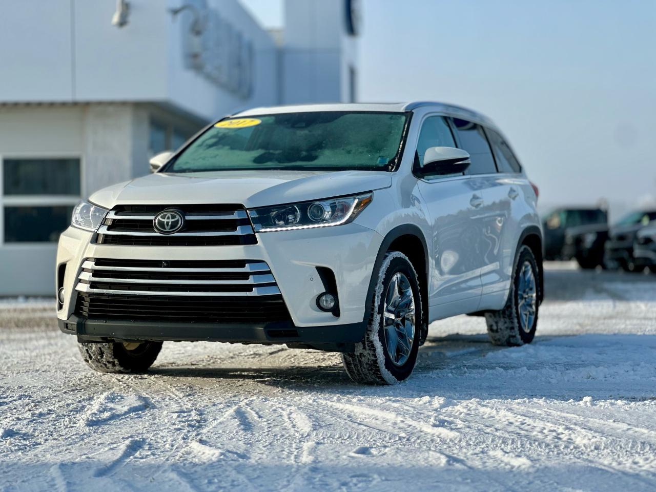 2017 Toyota Highlander LIMITED W/ MOONROOF Photo2