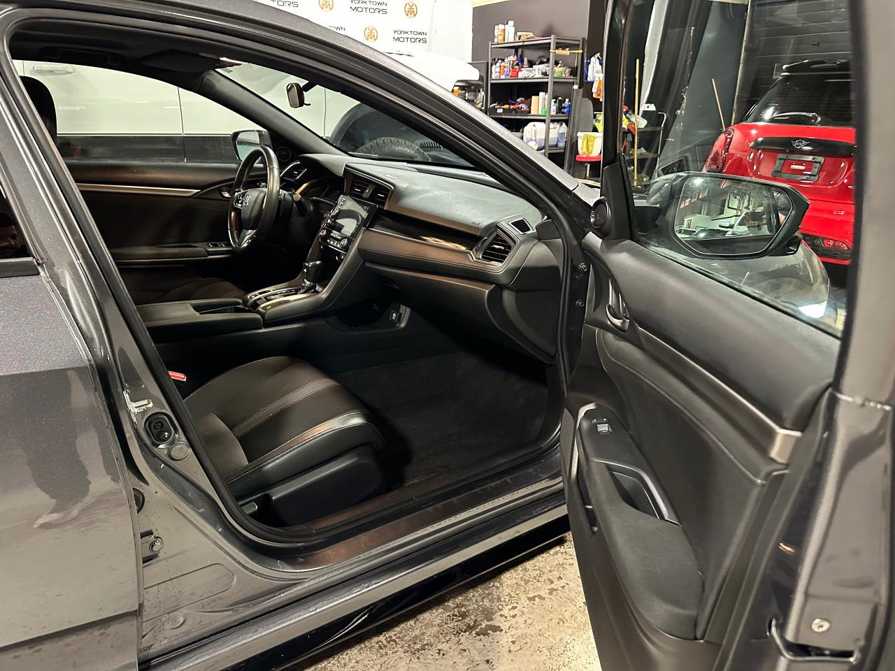 2020 Honda Civic SPORT HATCHBACK | HEATED SEATS | SUNROOF | LANEASI Photo4