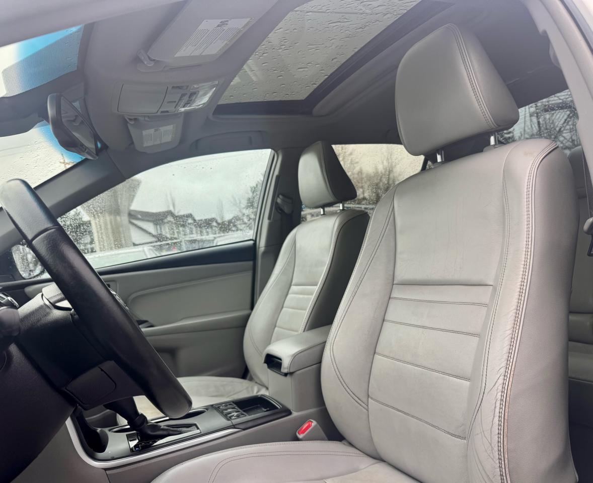 2016 Toyota Camry FINANCING AVAILABLE Photo9