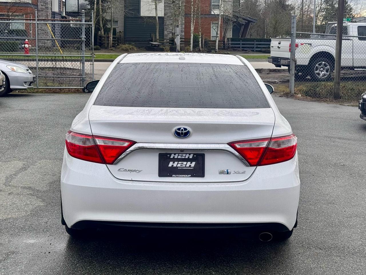 2016 Toyota Camry FINANCING AVAILABLE Photo6