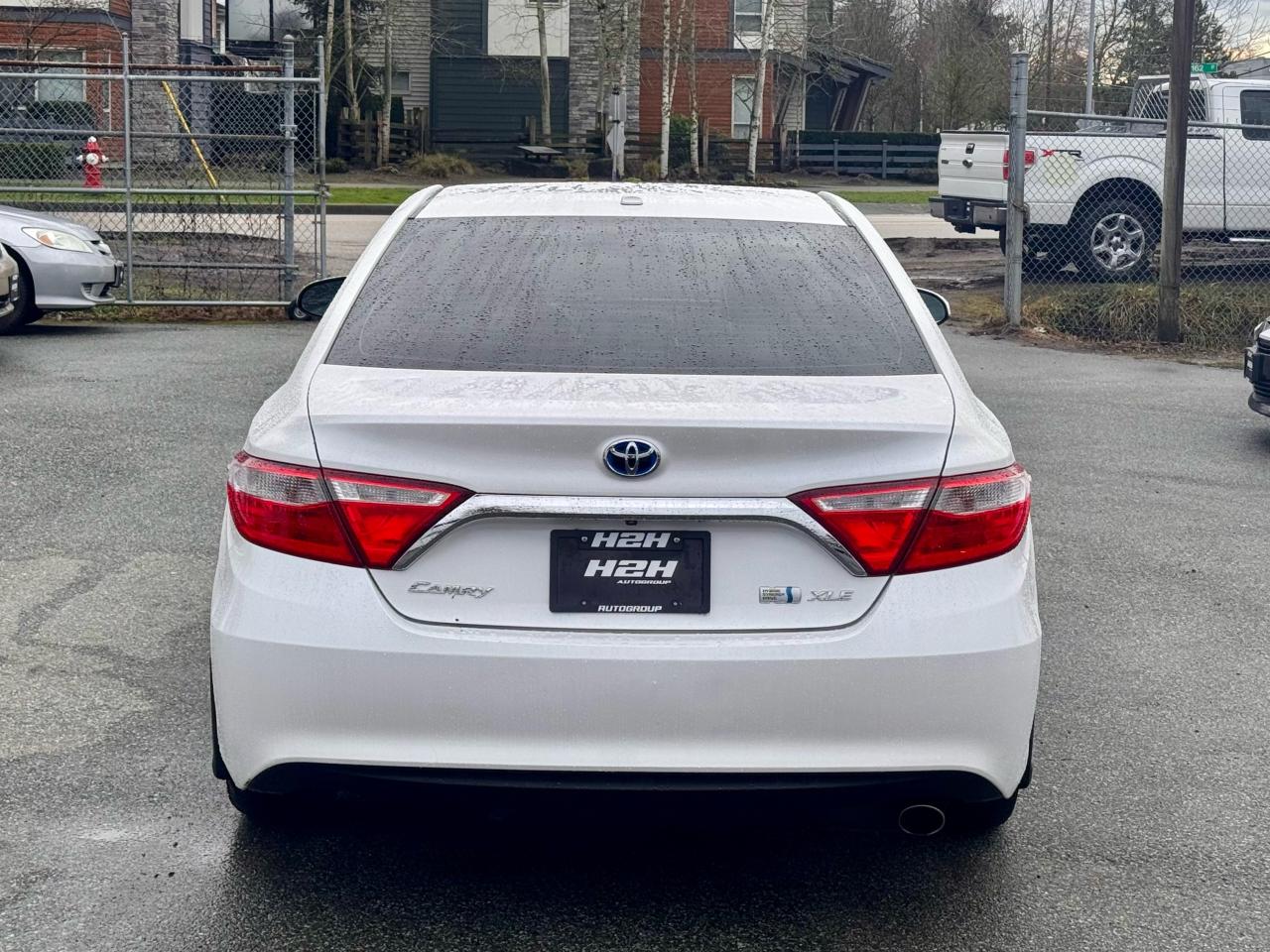 2016 Toyota Camry FINANCING AVAILABLE Photo6