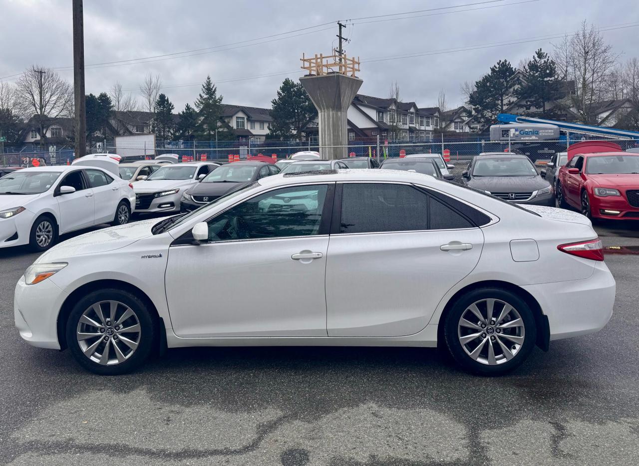 2016 Toyota Camry FINANCING AVAILABLE Photo8