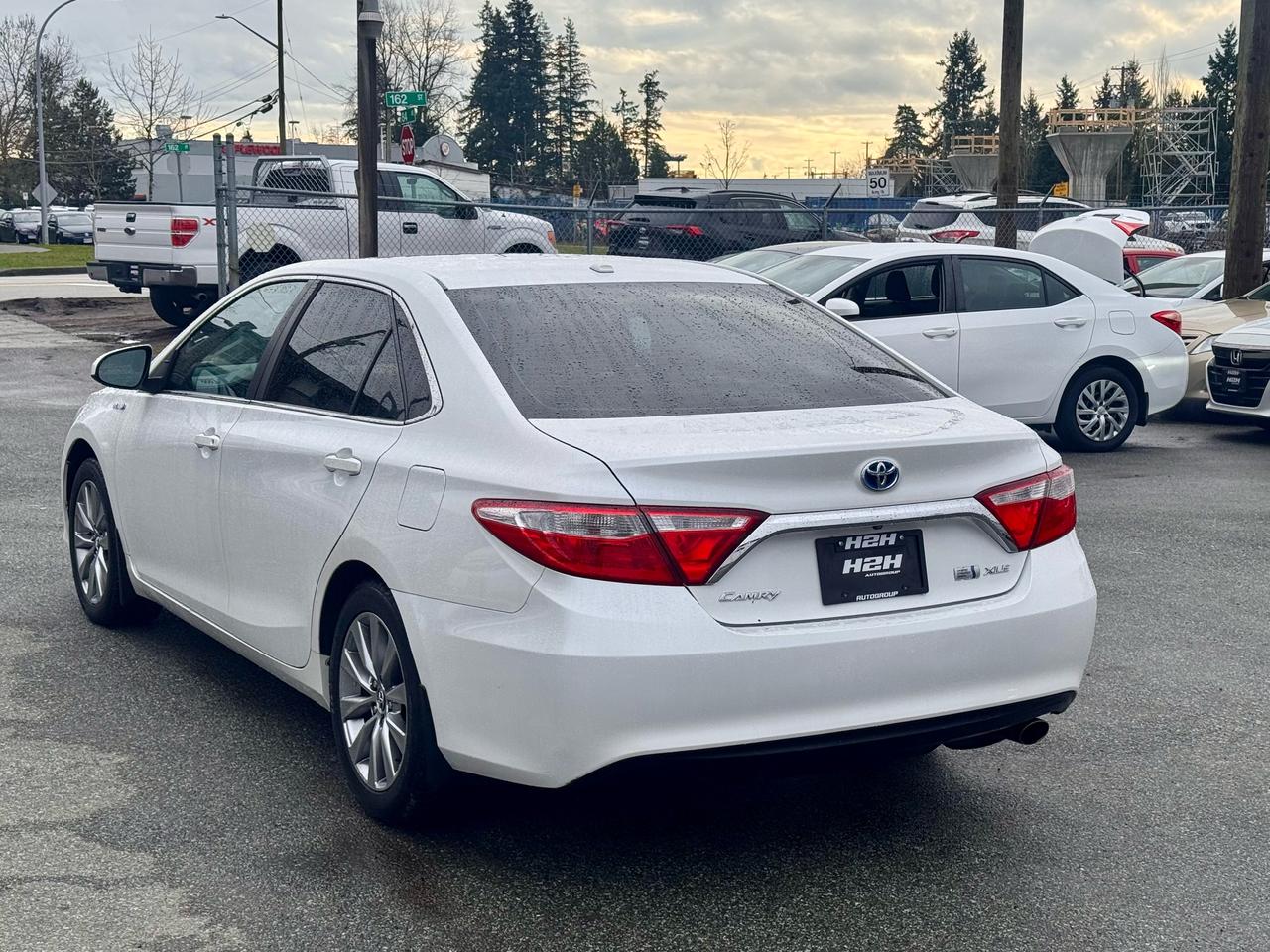 2016 Toyota Camry FINANCING AVAILABLE Photo7