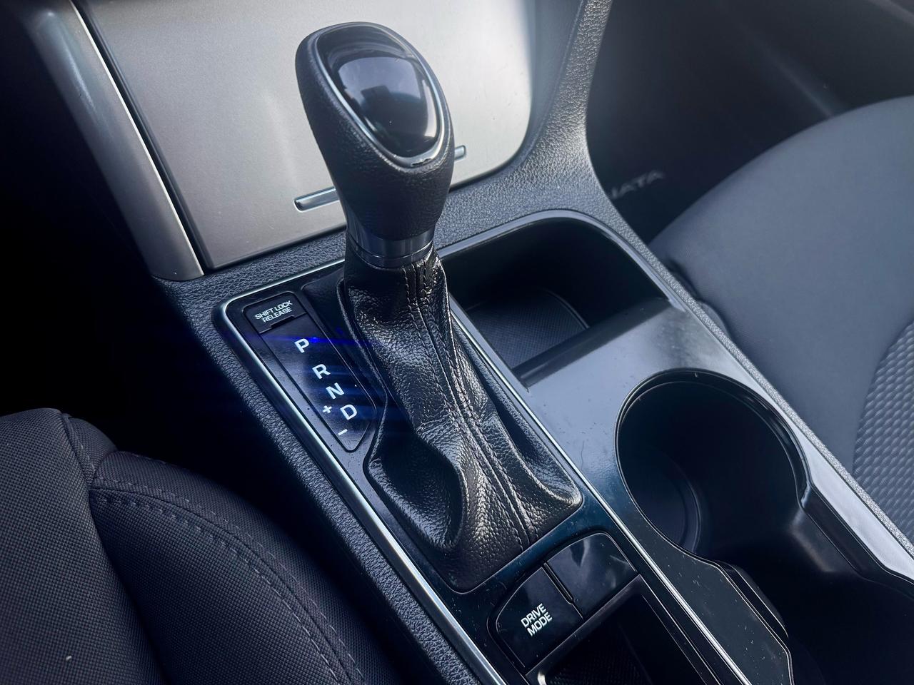 2016 Hyundai Sonata FINANCING AVAILABLE Photo12