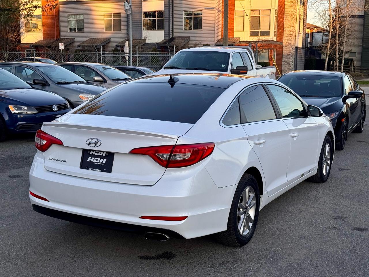 2016 Hyundai Sonata FINANCING AVAILABLE Photo5