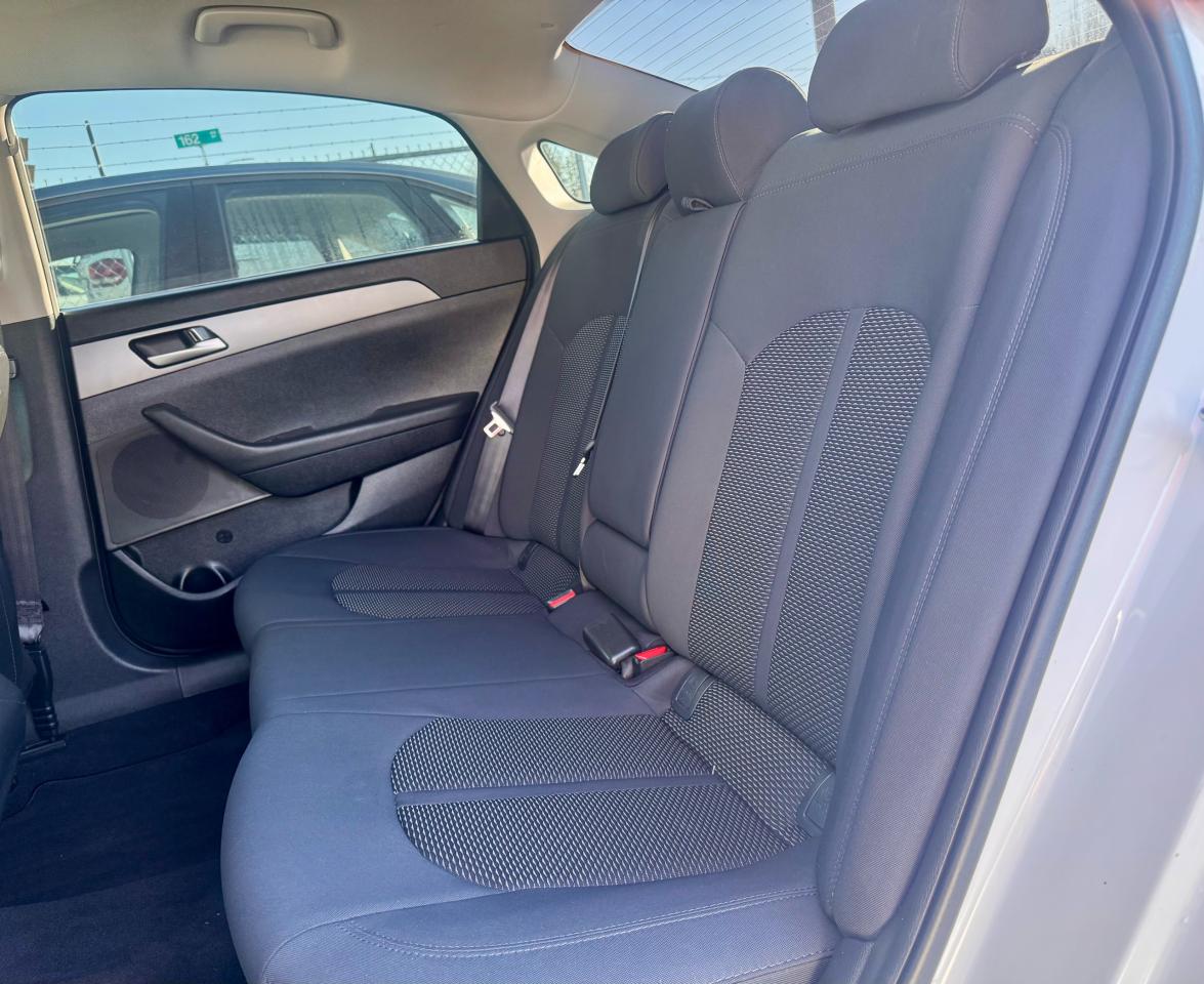 2016 Hyundai Sonata FINANCING AVAILABLE Photo14