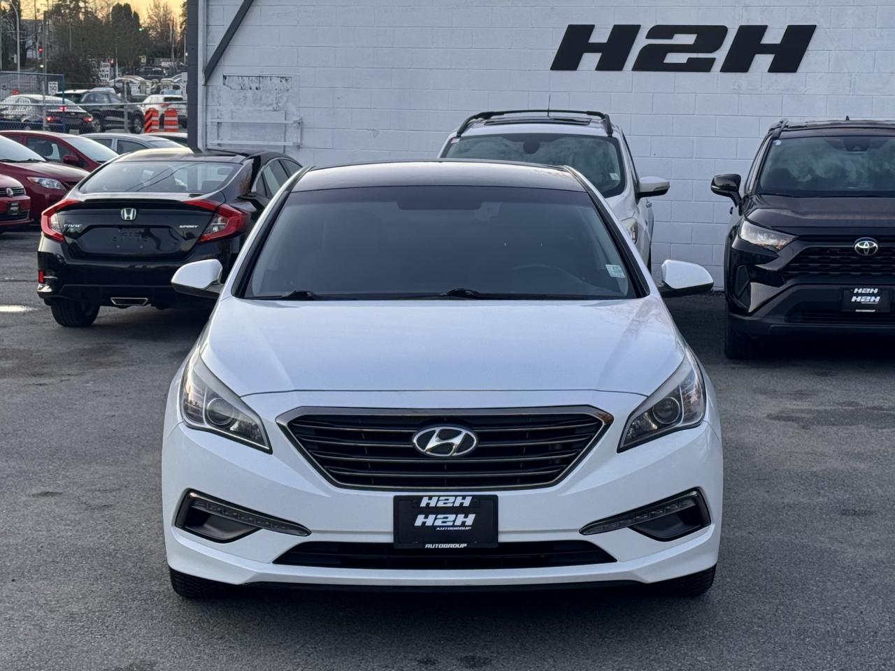 2016 Hyundai Sonata FINANCING AVAILABLE Photo2