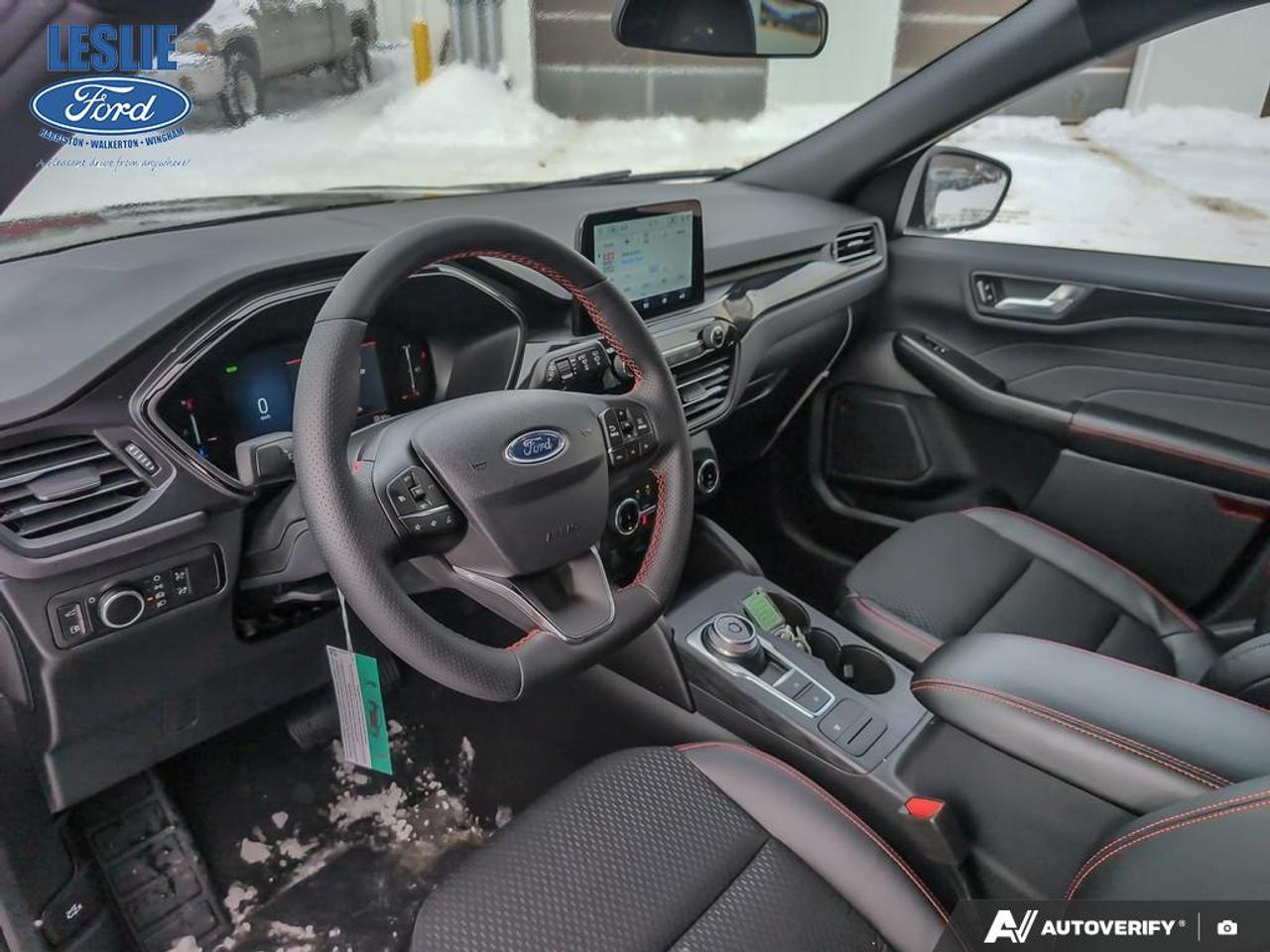 2026 Ford Escape ST-Line Hybrid AWD Photo