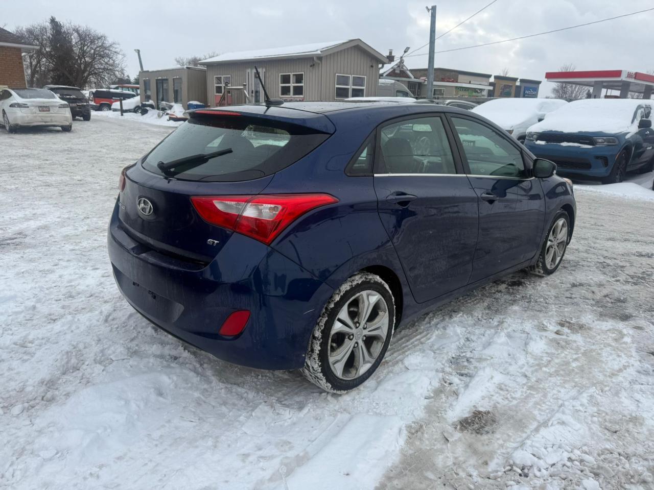 2013 Hyundai Elantra GT SE, LEATHER, SUNROOF, AUTO, 4CYL, CERTIFIED Photo