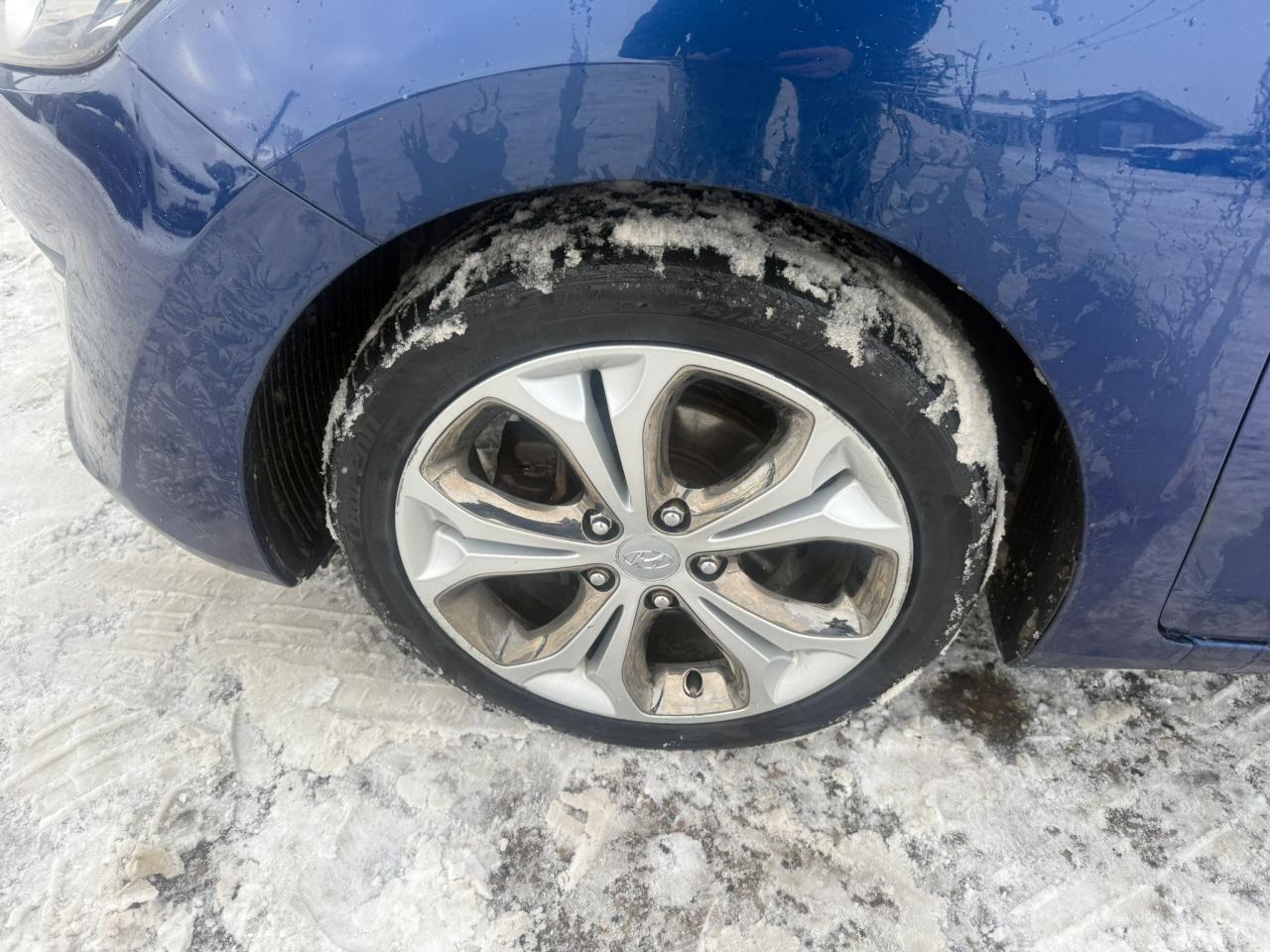 2013 Hyundai Elantra GT SE, LEATHER, SUNROOF, AUTO, 4CYL, CERTIFIED Photo