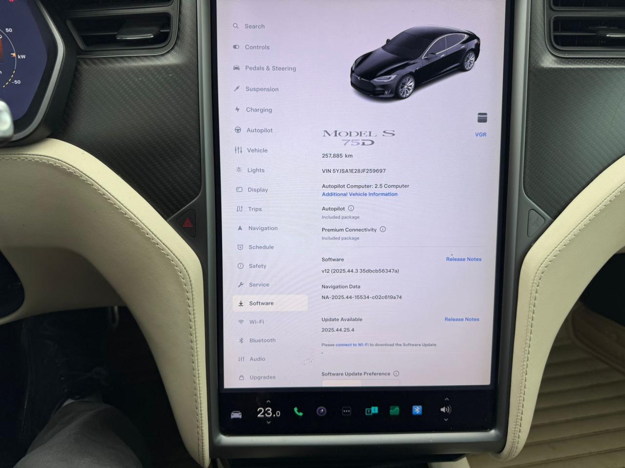 2018 Tesla Model S 75D, AWD, AUTOPILOT, WINTER TIRES, WARRANTY Photo