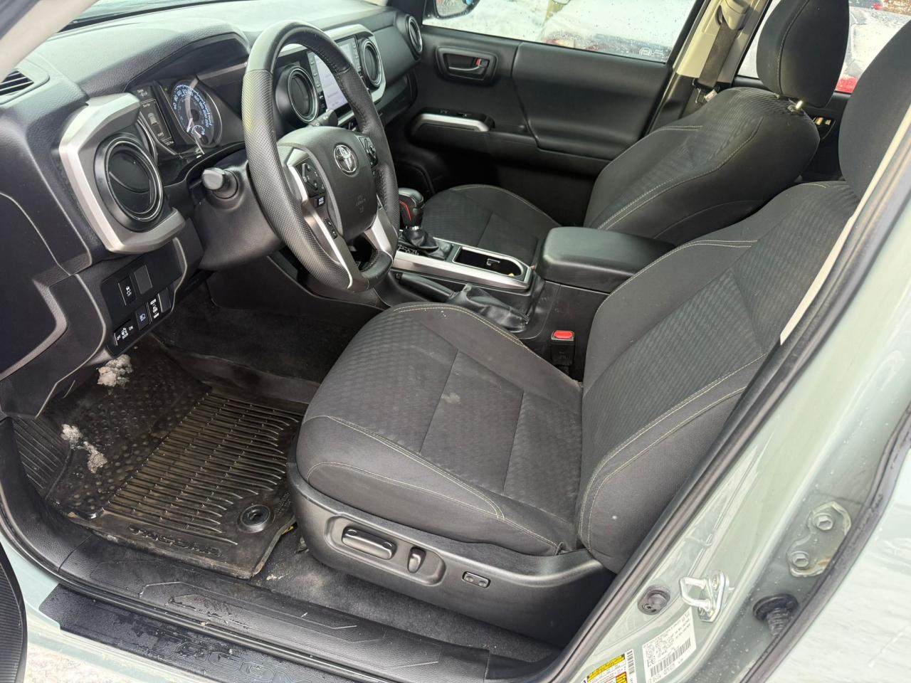 2023 Toyota Tacoma TRAIL EDITION, 4X4, ONLY 23,000KMS, CERTIFIED Photo