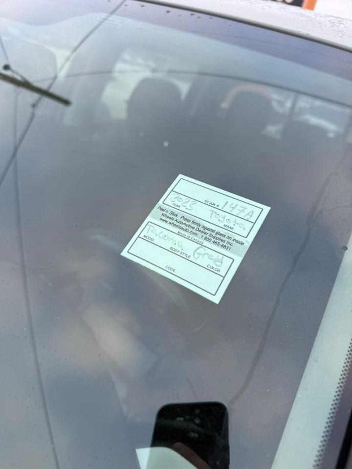 2023 Toyota Tacoma TRAIL EDITION, 4X4, ONLY 23,000KMS, CERTIFIED Photo