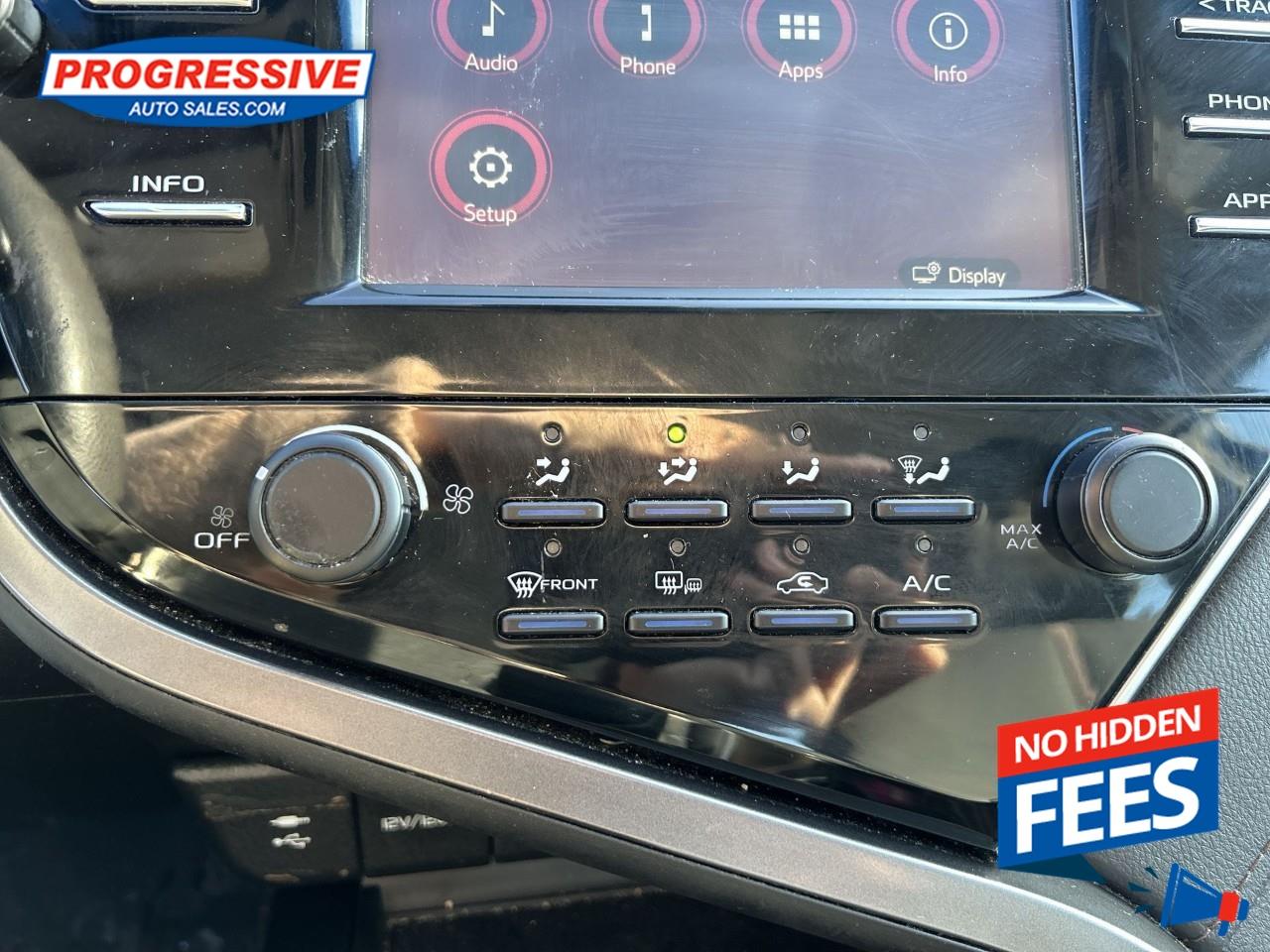 2018 Toyota Camry LE Photo