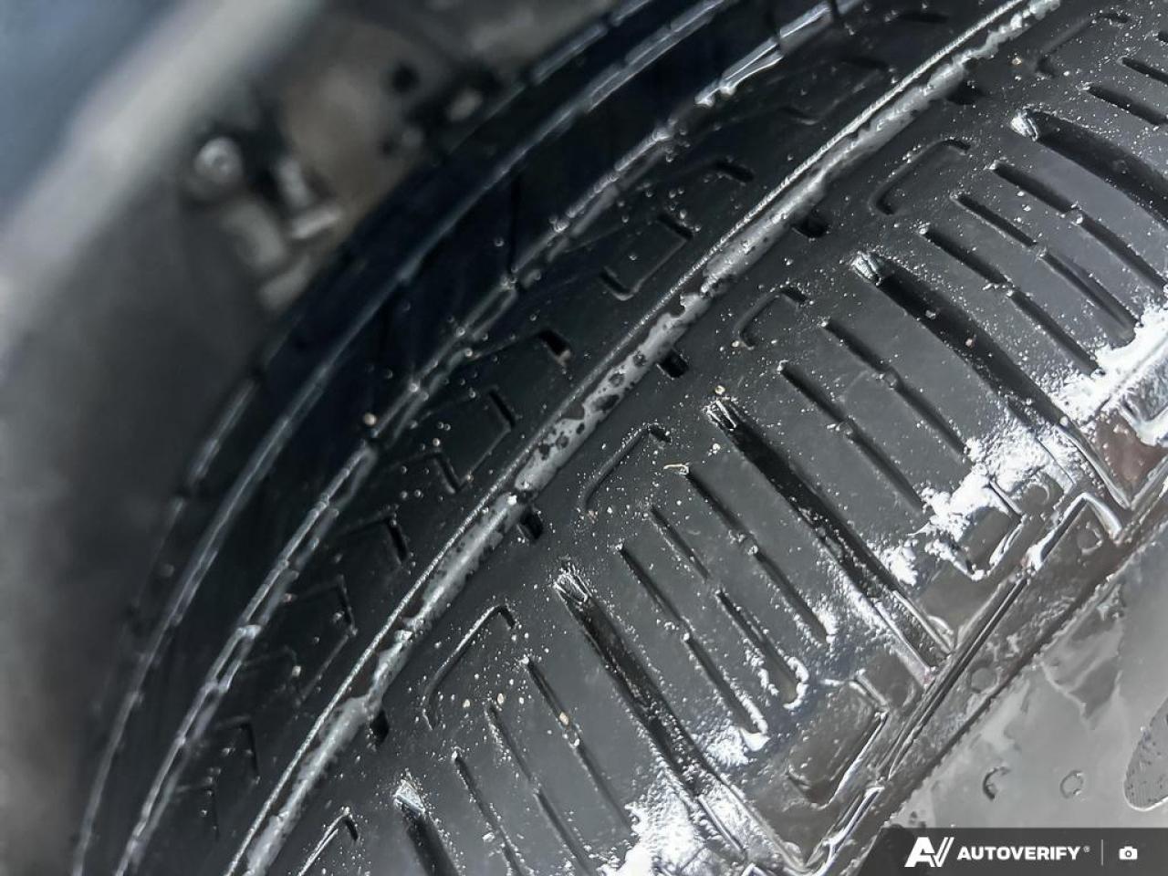 2024 Chevrolet Equinox EV 2RS | HEATED SEATS | HEATED STEERING WHEEL | 2 STA Photo