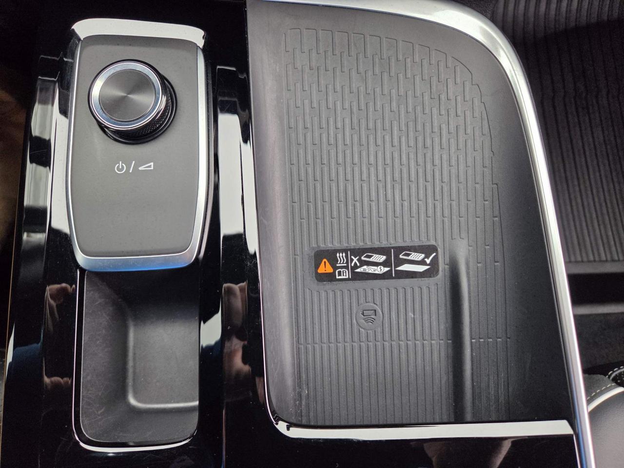 2025 Buick Enclave Sport Touring One Owner | Leather | 7-Passenger | 20" Wheels Photo