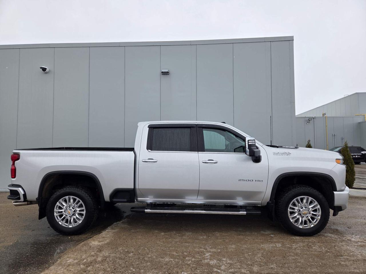 2023 Chevrolet Silverado 2500 HD High Country One Owner | Gas | Navigation | Z71 | 20" Wheels Photo4