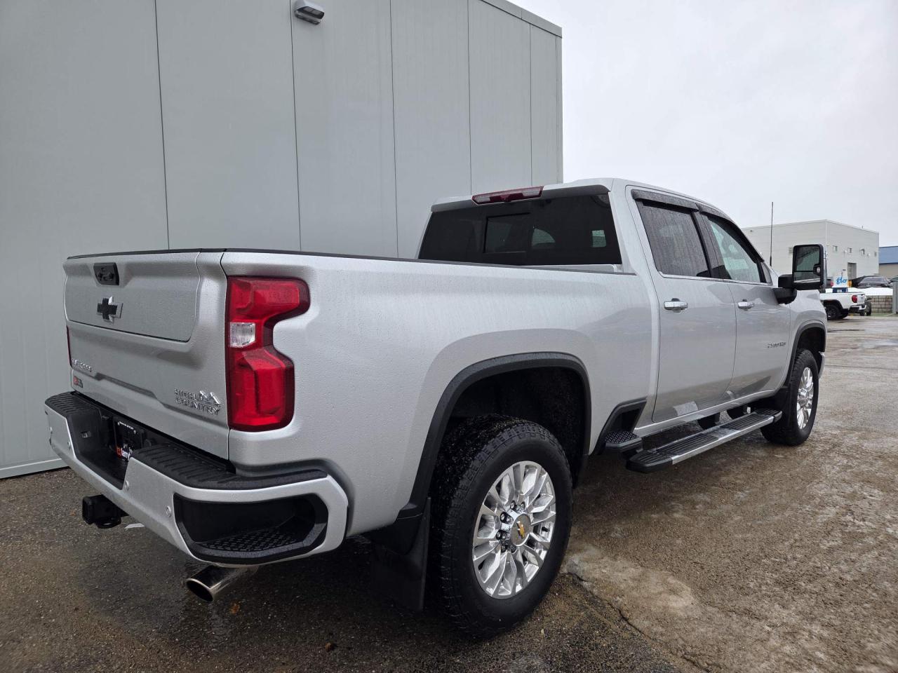 2023 Chevrolet Silverado 2500 HD High Country One Owner | Gas | Navigation | Z71 | 20" Wheels Photo