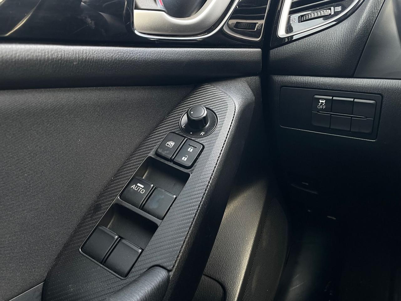 2016 Mazda MAZDA3 GS *NAV, BACKUP CAM, ANDROID/APPLE CARPLAY* Photo