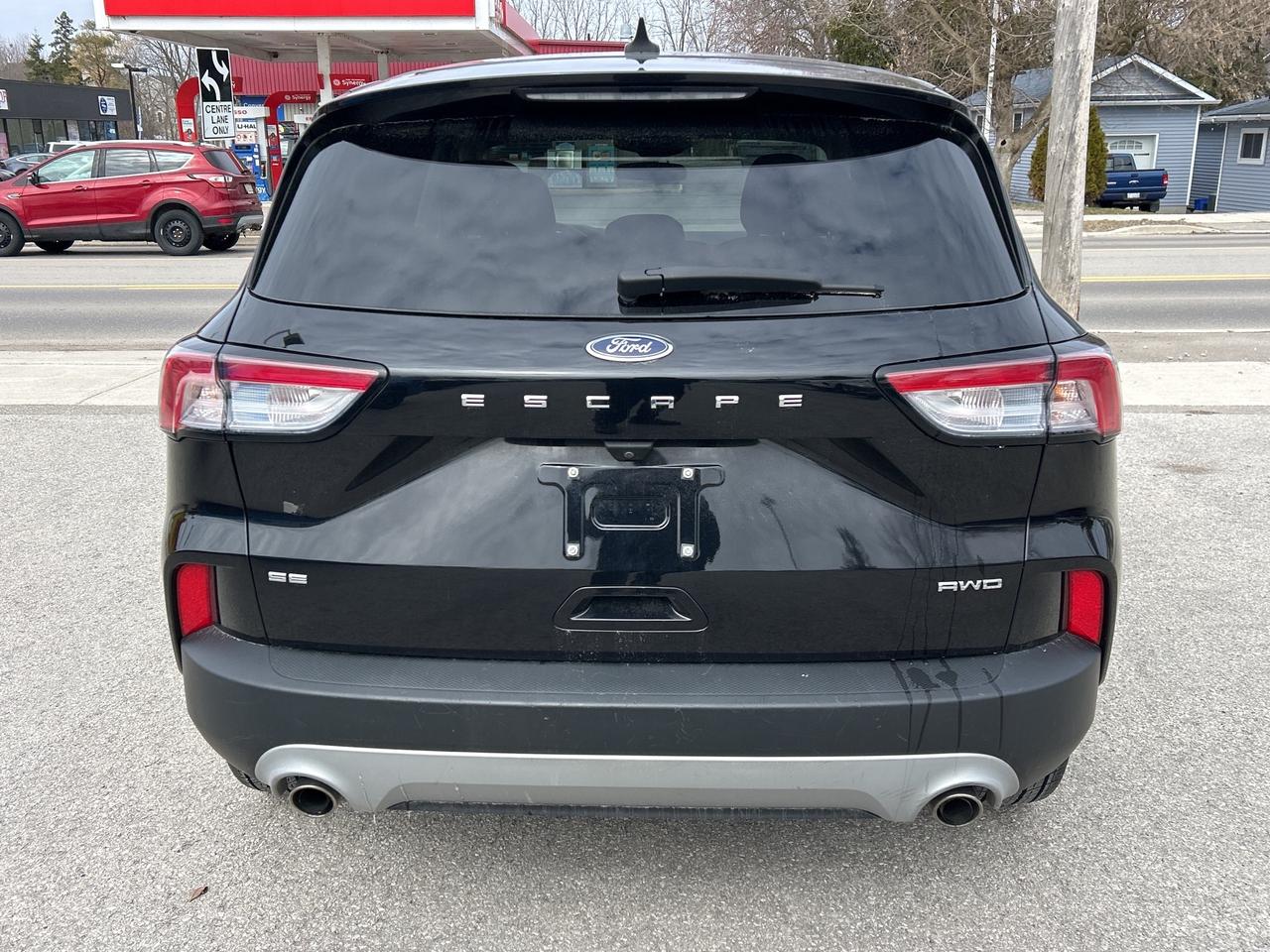 2022 Ford Escape SE AWD Photo3