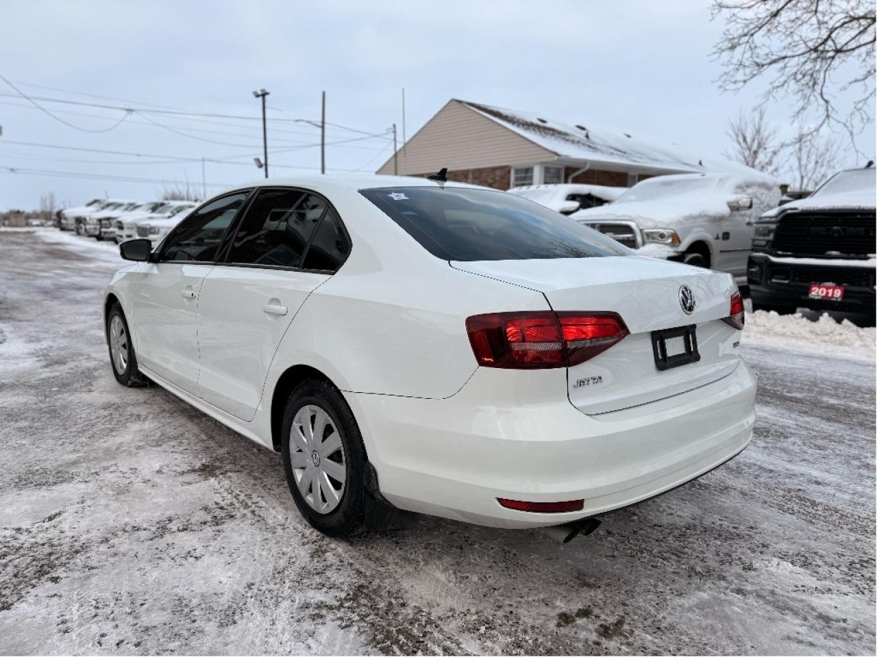 2017 Volkswagen Jetta Sedan ,Very Clean, Well Maintained, Drives Great !!! Photo4