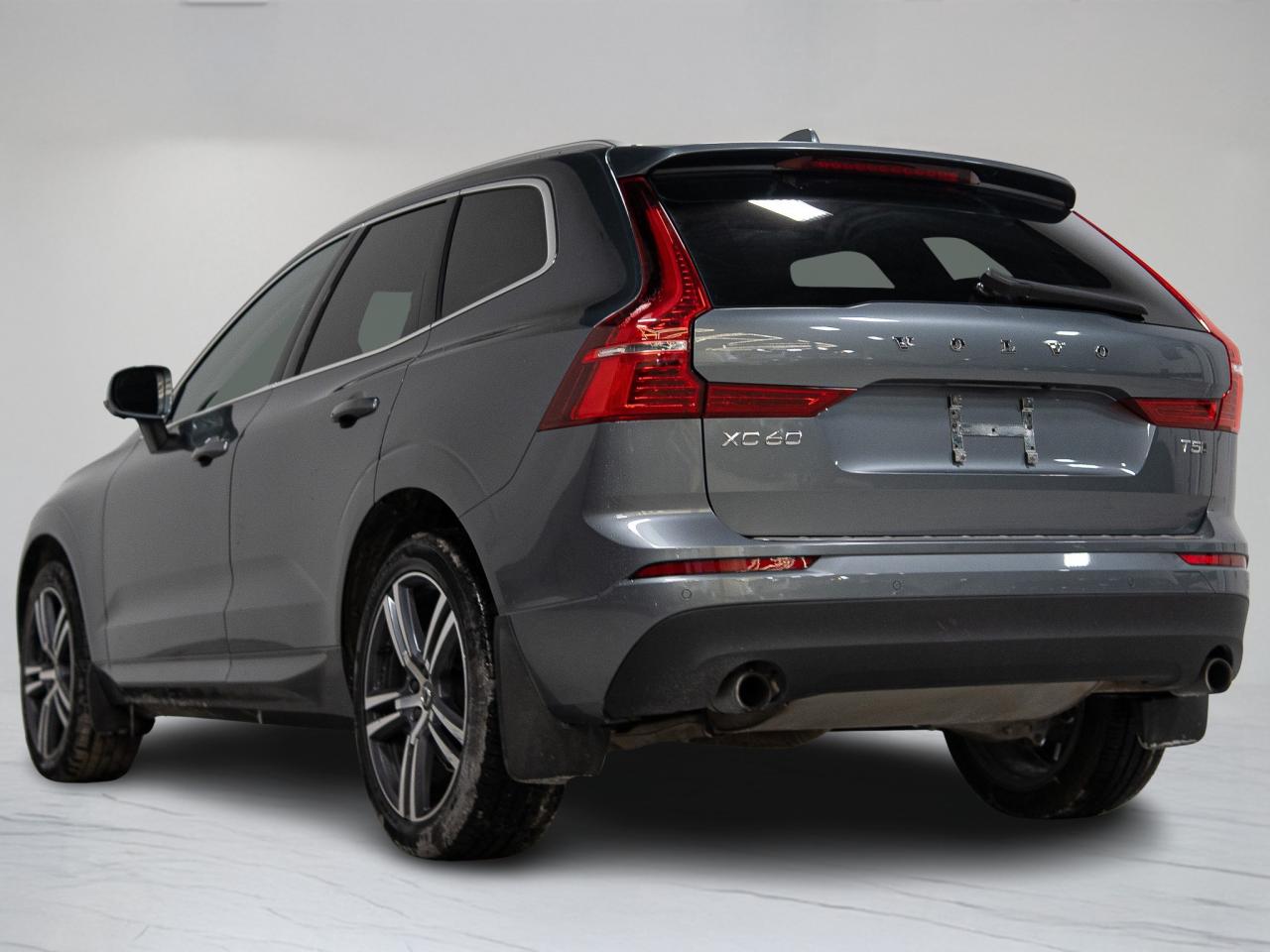 2021 Volvo XC60 T5 | MOMENTUM | HUD | PANO | 20 IN Photo