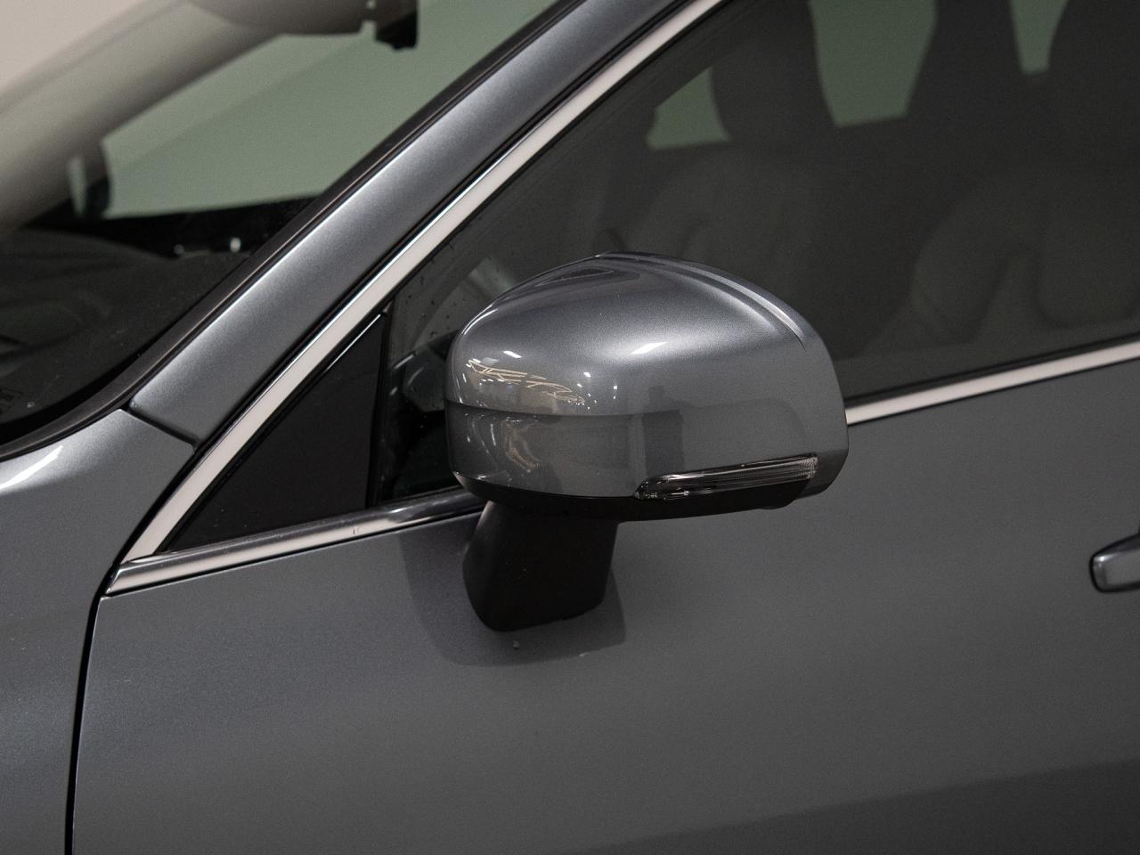 2021 Volvo XC60 T5 | MOMENTUM | HUD | PANO | 20 IN Photo