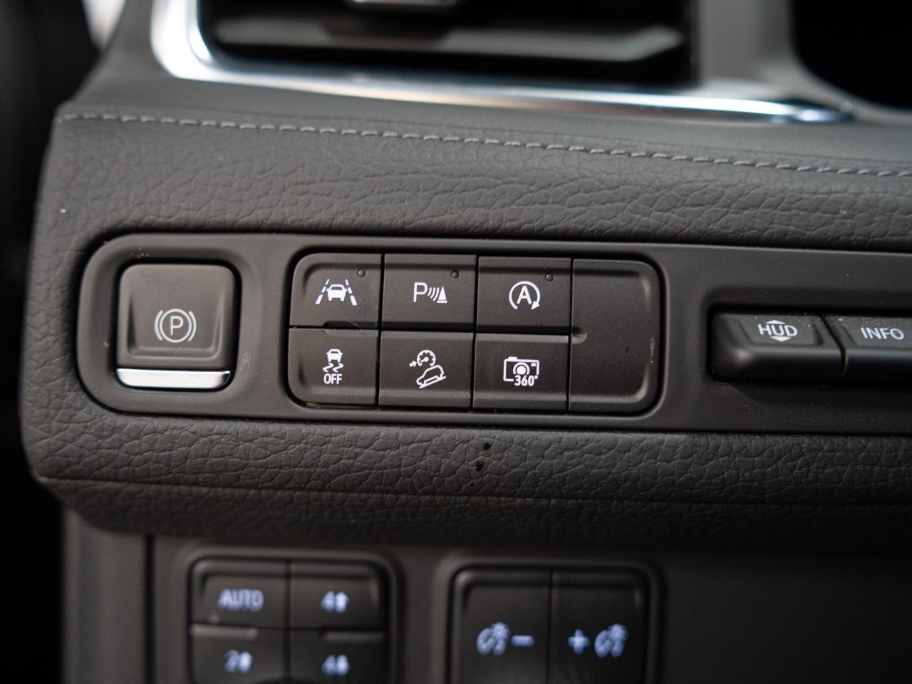 2024 GMC Yukon DENALI | 7 PASS | REAR ENTERTAINMENT PKG | 22 IN Photo