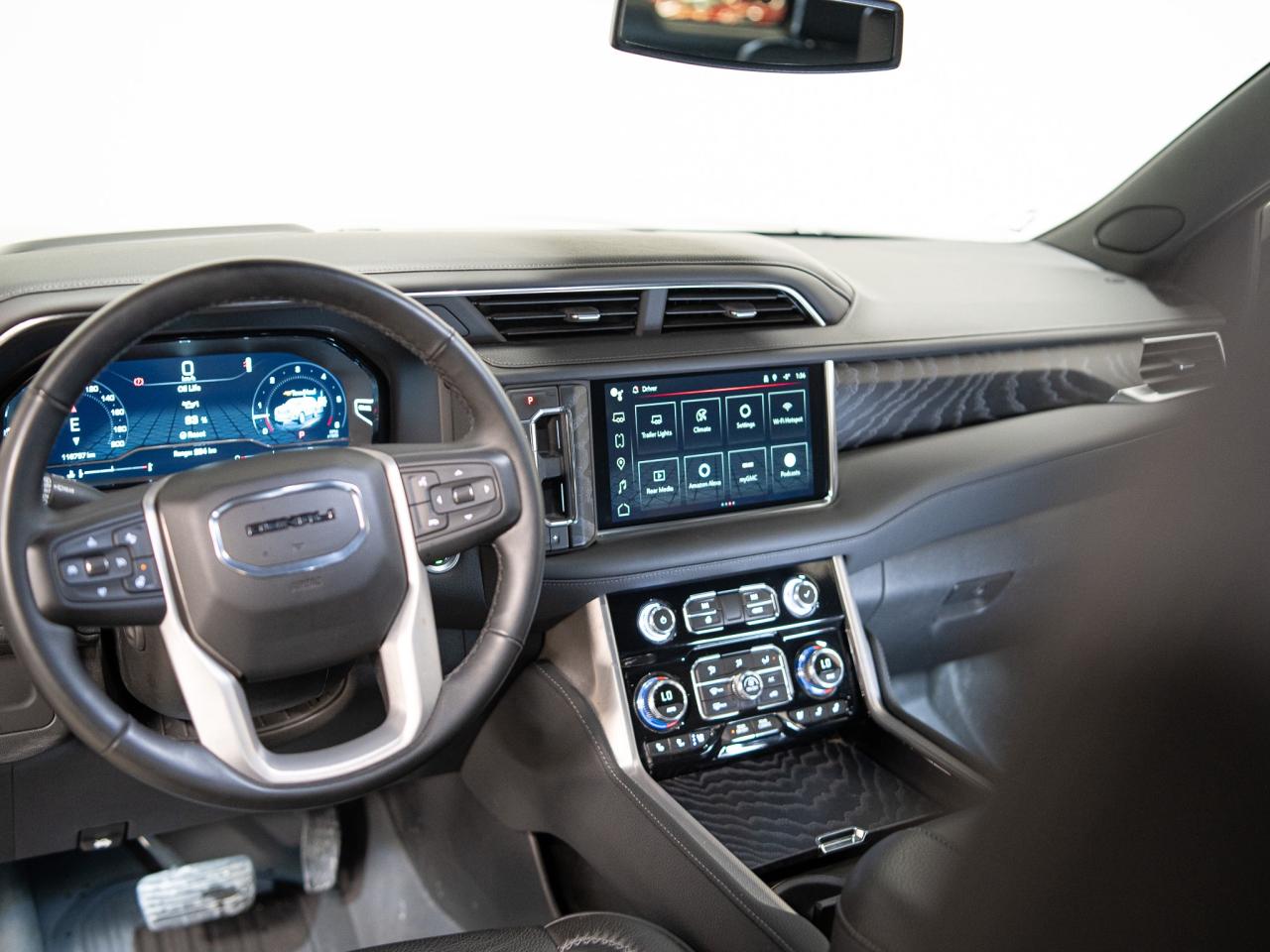 2024 GMC Yukon DENALI | 7 PASS | REAR ENTERTAINMENT PKG | 22 IN Photo