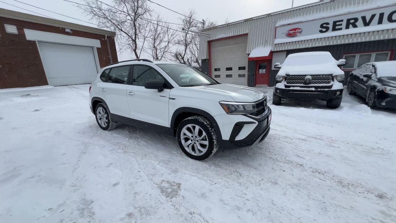 2023 Volkswagen Taos AWD| LOW KMS!| CARPLAY| 18IN ALLOYS Photo