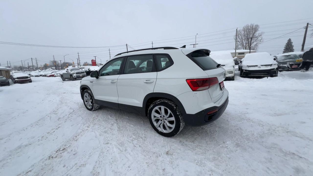 2023 Volkswagen Taos AWD| LOW KMS!| CARPLAY| 18IN ALLOYS Photo