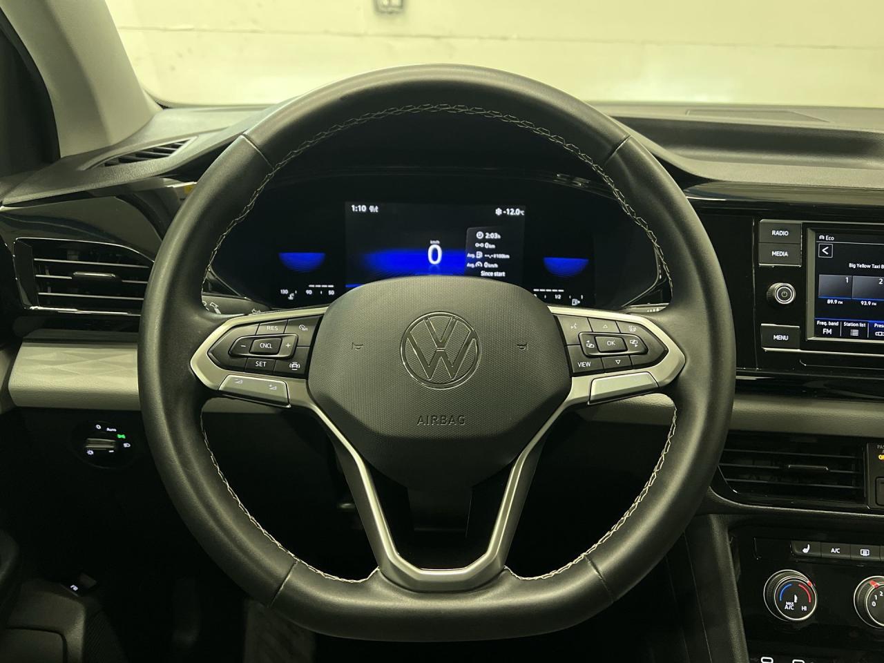 2023 Volkswagen Taos AWD| LOW KMS!| CARPLAY| 18IN ALLOYS Photo