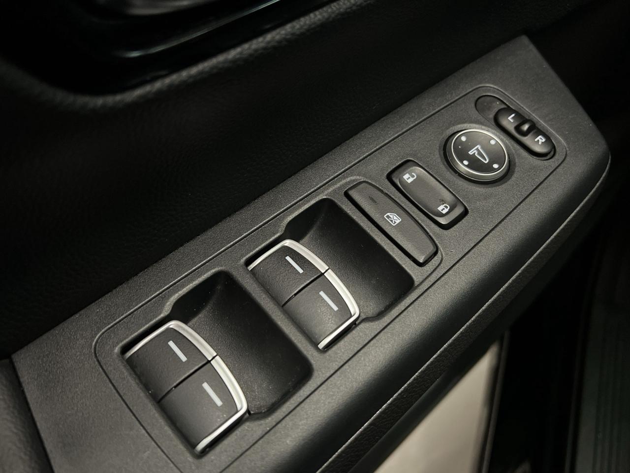 2023 Honda CR-V EX-L AWD | HTD LEATHER | SUNROOF | REMOTE START Photo