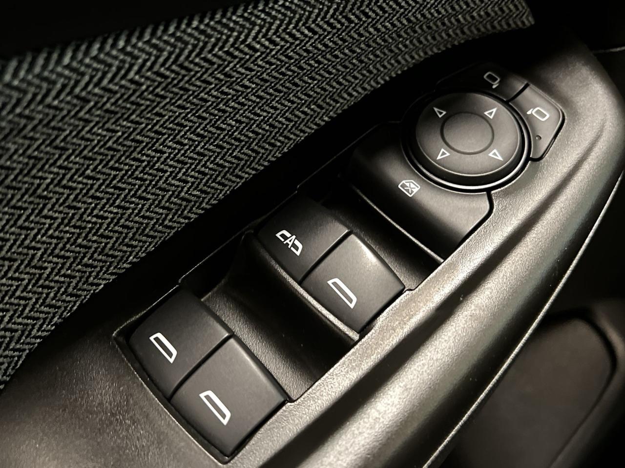 2023 Chevrolet TrailBlazer LT AWD | HTD SEATS |CARPLAY |REMOTE START | ALLOYS Photo