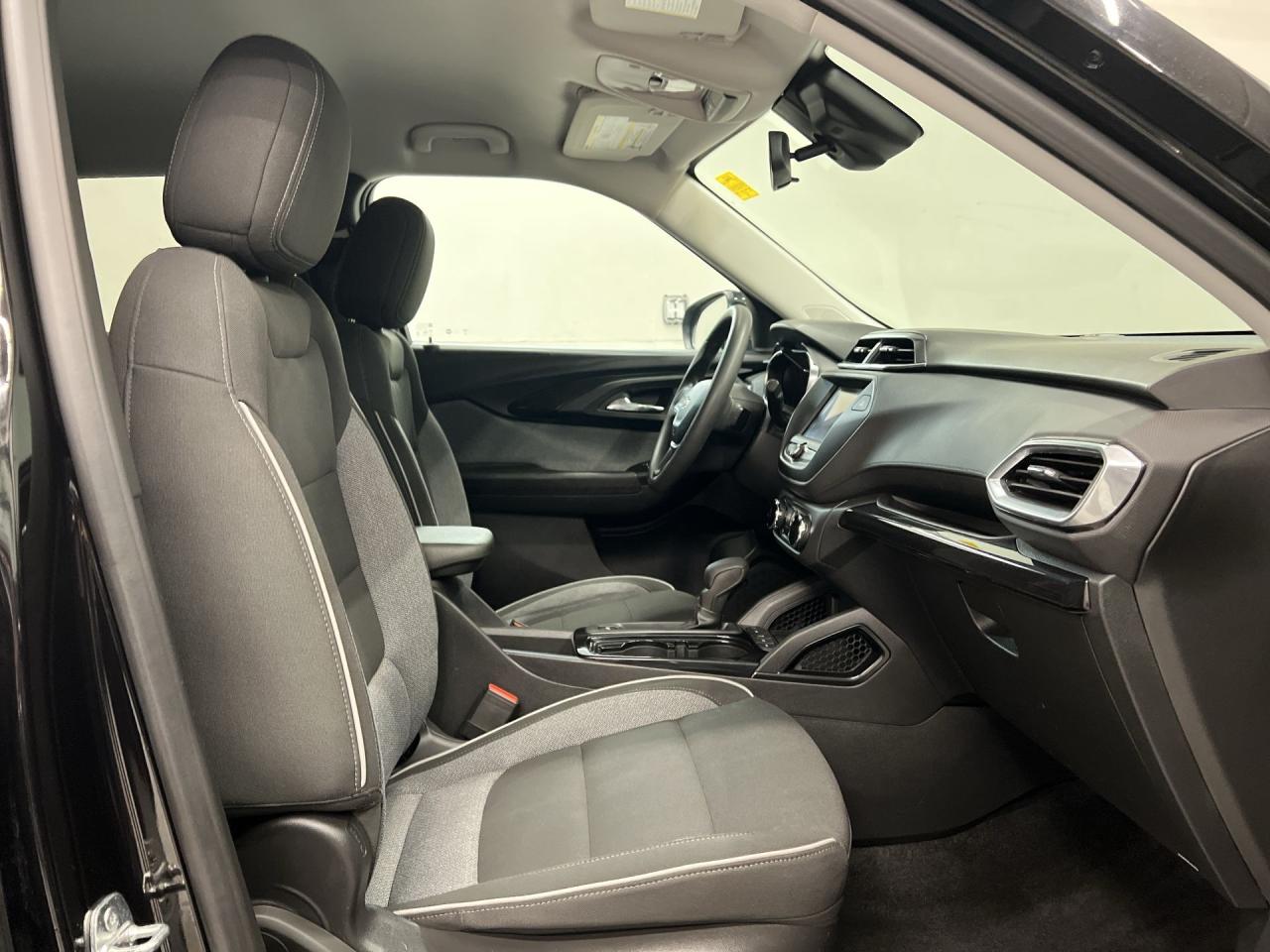 2023 Chevrolet TrailBlazer LT AWD | HTD SEATS |CARPLAY |REMOTE START | ALLOYS Photo