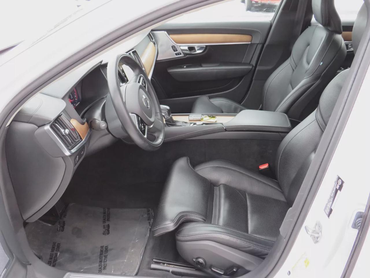 2020 Volvo S90 Inscription Very Low Km | Clean Title | No Accidents | Safety Certified | AWD | Alloy Rims | Sunroof | Leather | Navigation | Power Seats | Bowers&Wilkins Sound System | Reverse Camera | Heated Seats | Heated Steering Wheel | Lane & Parking Assist Photo