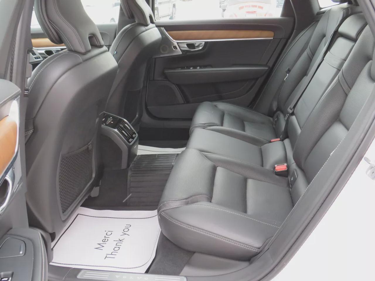 2020 Volvo S90 Inscription Very Low Km | Clean Title | No Accidents | Safety Certified | AWD | Alloy Rims | Sunroof | Leather | Navigation | Power Seats | Bowers&Wilkins Sound System | Reverse Camera | Heated Seats | Heated Steering Wheel | Lane & Parking Assist Photo