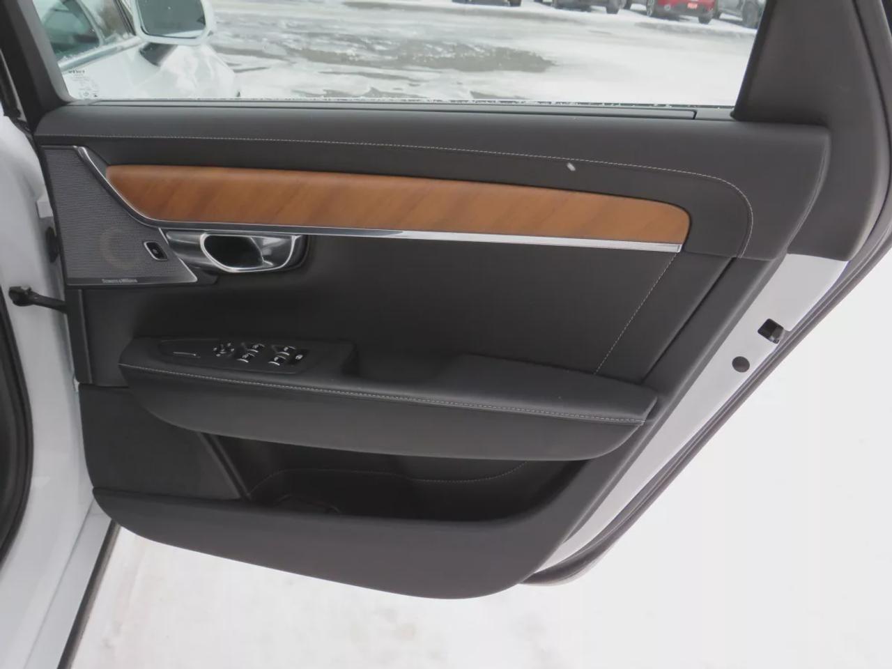 2020 Volvo S90 Inscription Very Low Km | Clean Title | No Accidents | Safety Certified | AWD | Alloy Rims | Sunroof | Leather | Navigation | Power Seats | Bowers&Wilkins Sound System | Reverse Camera | Heated Seats | Heated Steering Wheel | Lane & Parking Assist Photo