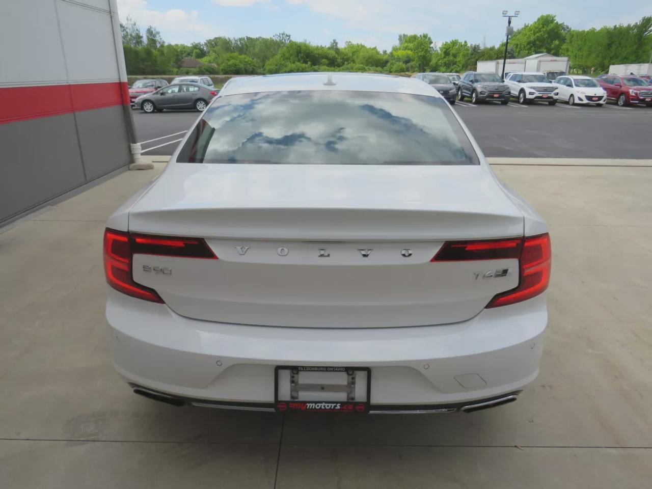 2020 Volvo S90 Inscription Very Low Km | Clean Title | No Accidents | Safety Certified | AWD | Alloy Rims | Sunroof | Leather | Navigation | Power Seats | Bowers&Wilkins Sound System | Reverse Camera | Heated Seats | Heated Steering Wheel | Lane & Parking Assist Photo