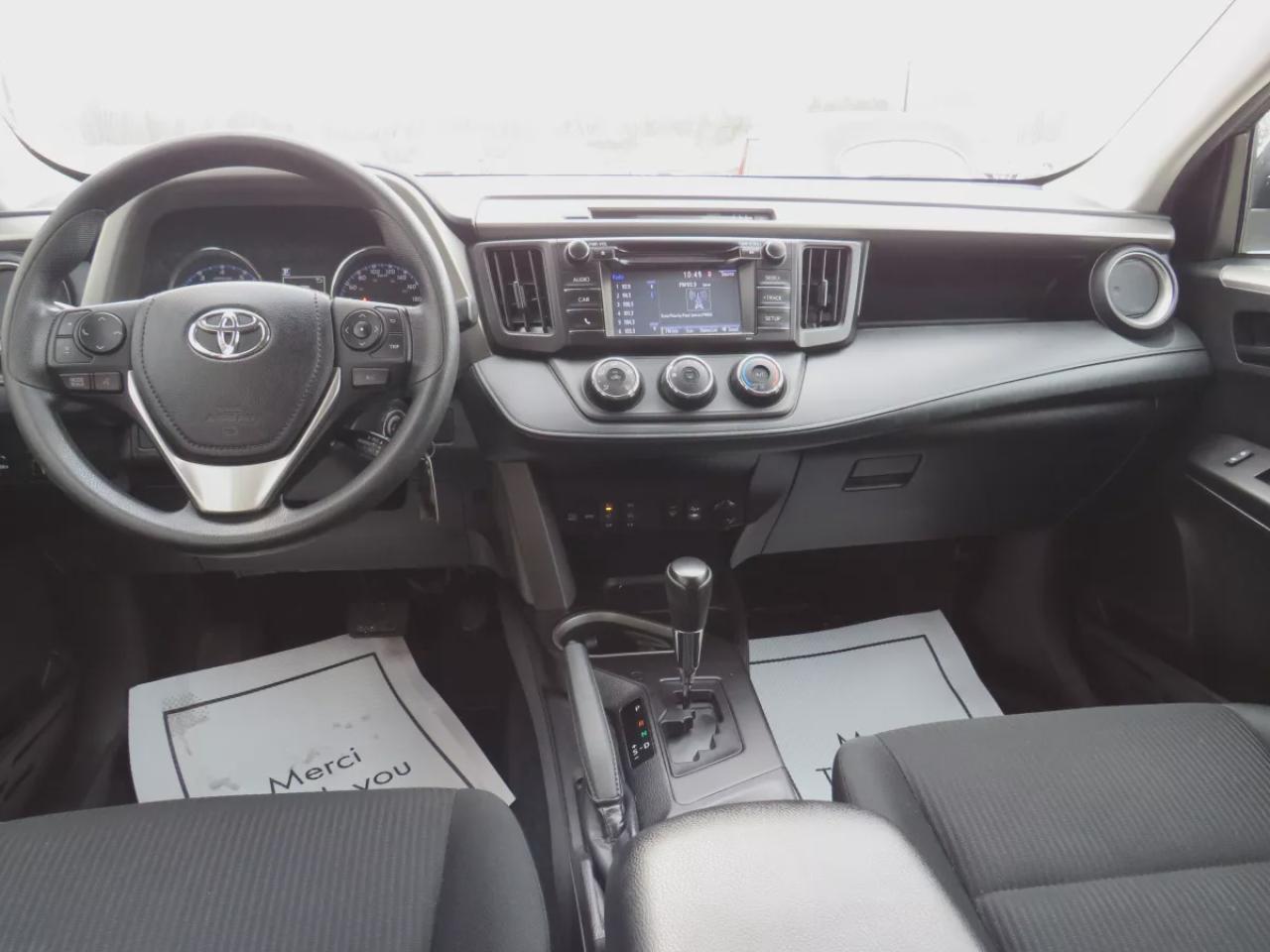 2018 Toyota RAV4 LE (**CLEAN TITLE/NO ACCIDENTS!!**SAFETY/CERTIFIED!!**ALLOY RIMS**DIGITAL TOUCHSCREEN**HEATED SEATS**CUSTOM RUBBER MATS**REAR PRIVACY COVER**REVERSE CAMERA** BLUETOOTH**CRUISE CONTROL**) Photo4