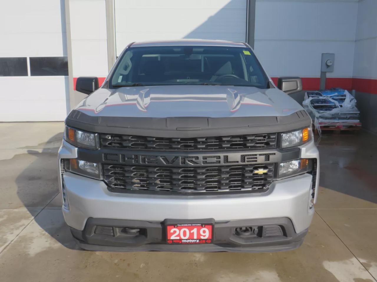 2019 Chevrolet Silverado 1500 Work Truck (**RARE SINGLE CAB!!**SAFETY/CERTIFIED!!**4X4**TRAILER HITCH**BRAKE CONTROLLER**AUTO HEADLIGHTS**DIGITAL TOUCHSCREEN**CRUISE CONTROL**POWER WINDOWS**POWER LOCKS**BACKUP CAMERA**USB PORT**) Photo