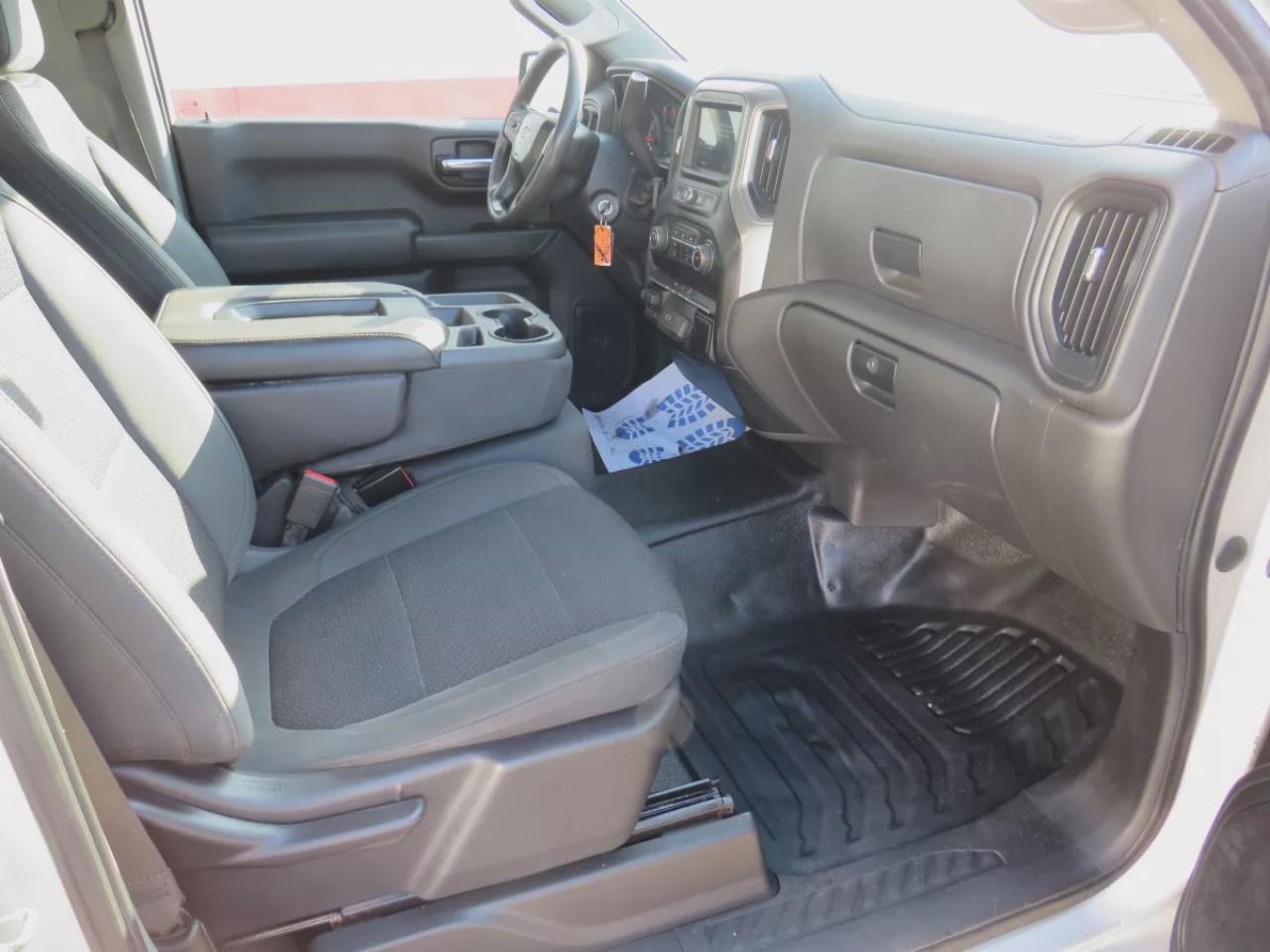 2019 Chevrolet Silverado 1500 Work Truck (**RARE SINGLE CAB!!**SAFETY/CERTIFIED!!**4X4**TRAILER HITCH**BRAKE CONTROLLER**AUTO HEADLIGHTS**DIGITAL TOUCHSCREEN**CRUISE CONTROL**POWER WINDOWS**POWER LOCKS**BACKUP CAMERA**USB PORT**) Photo