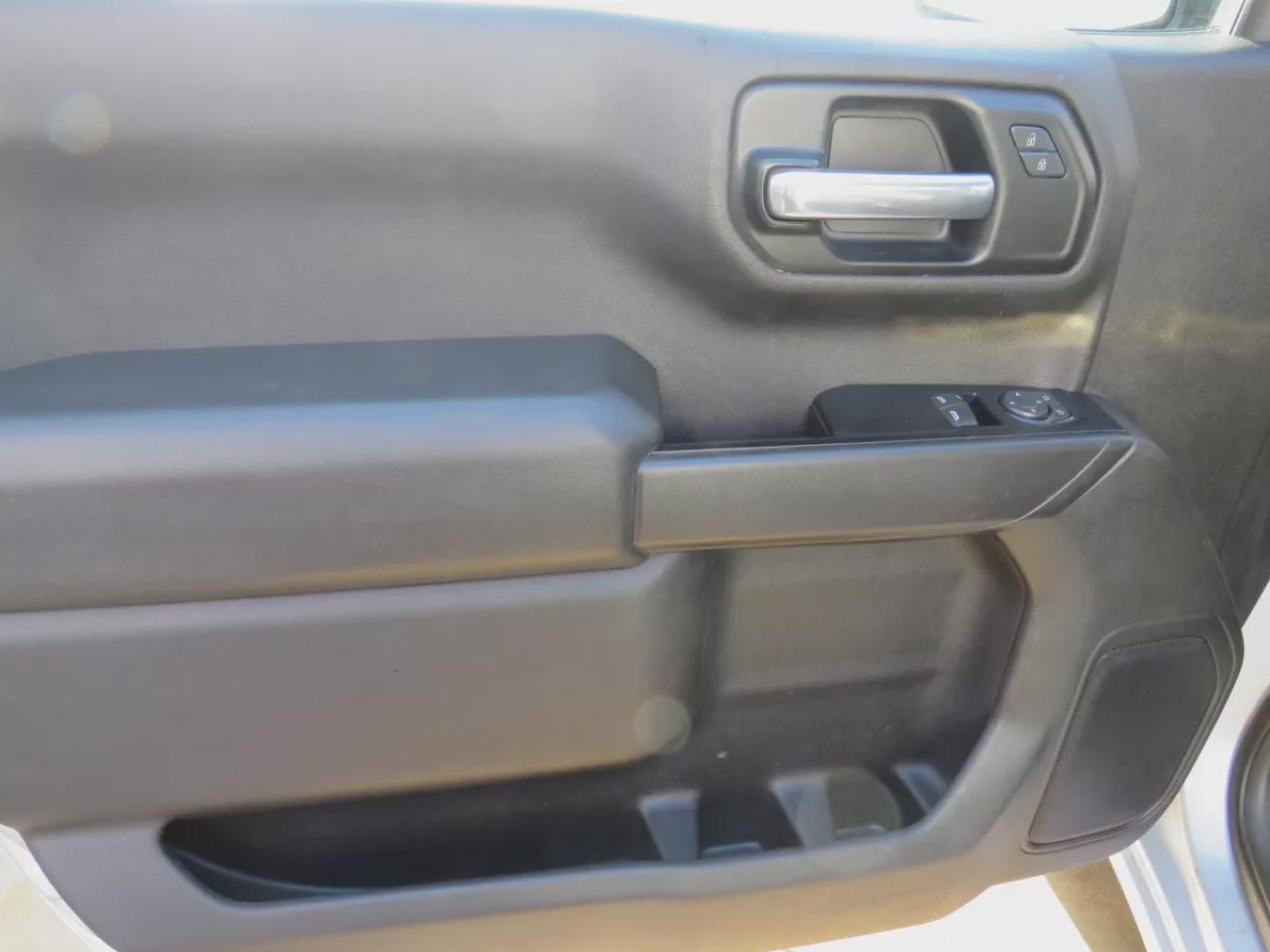 2019 Chevrolet Silverado 1500 Work Truck (**RARE SINGLE CAB!!**SAFETY/CERTIFIED!!**4X4**TRAILER HITCH**BRAKE CONTROLLER**AUTO HEADLIGHTS**DIGITAL TOUCHSCREEN**CRUISE CONTROL**POWER WINDOWS**POWER LOCKS**BACKUP CAMERA**USB PORT**) Photo