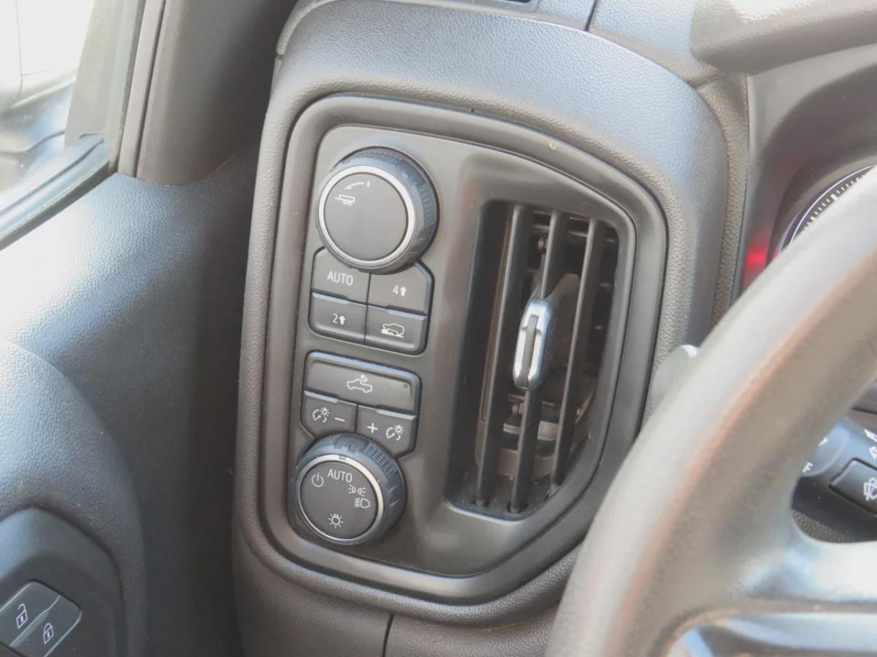 2019 Chevrolet Silverado 1500 Work Truck (**RARE SINGLE CAB!!**SAFETY/CERTIFIED!!**4X4**TRAILER HITCH**BRAKE CONTROLLER**AUTO HEADLIGHTS**DIGITAL TOUCHSCREEN**CRUISE CONTROL**POWER WINDOWS**POWER LOCKS**BACKUP CAMERA**USB PORT**) Photo