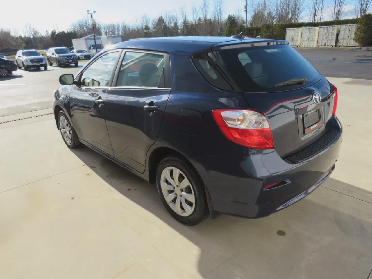 2011 Toyota Matrix Base (**CLEAN TITLE/NO ACCIDENTS!!**SAFETY/CERTIFIED!!**AUTOMATIC**A/C**POWER DOORS**POWER LOCKS**CD PLAYER**CRUISE CONTROL**) Photo2